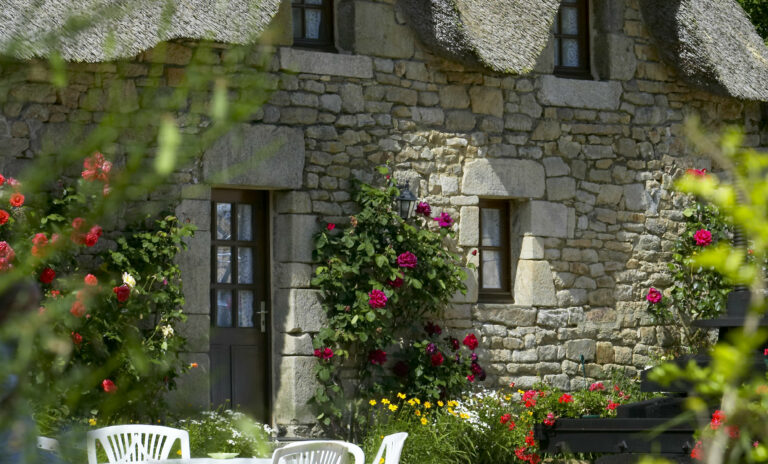 La Chaumiere Cottage and old cider press